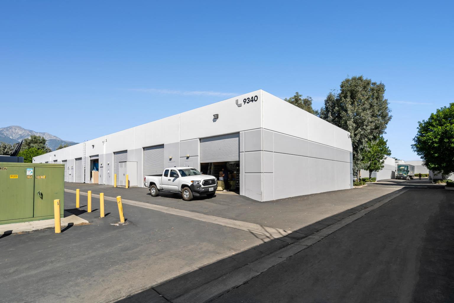 2,640 SF Flex Space in Rancho Cucamonga, CA Photo